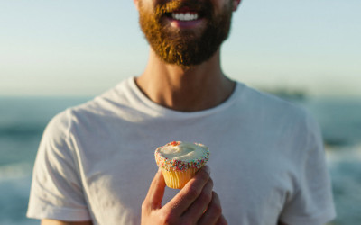 The Difference Between Cravings & Hunger (And Why It Matters)